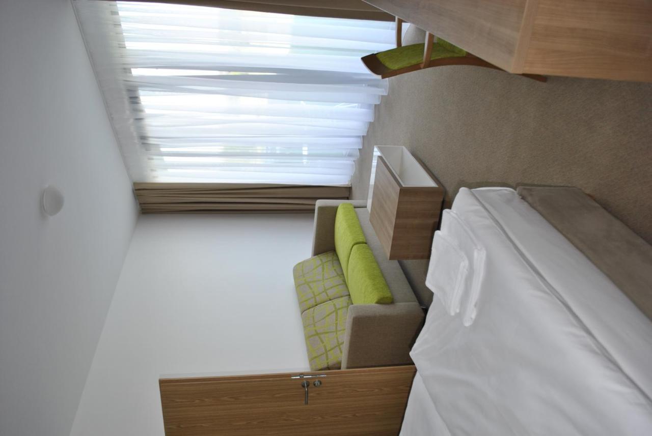Hotel Golf Jezera Ostrožská Nová Ves Eksteriør bilde