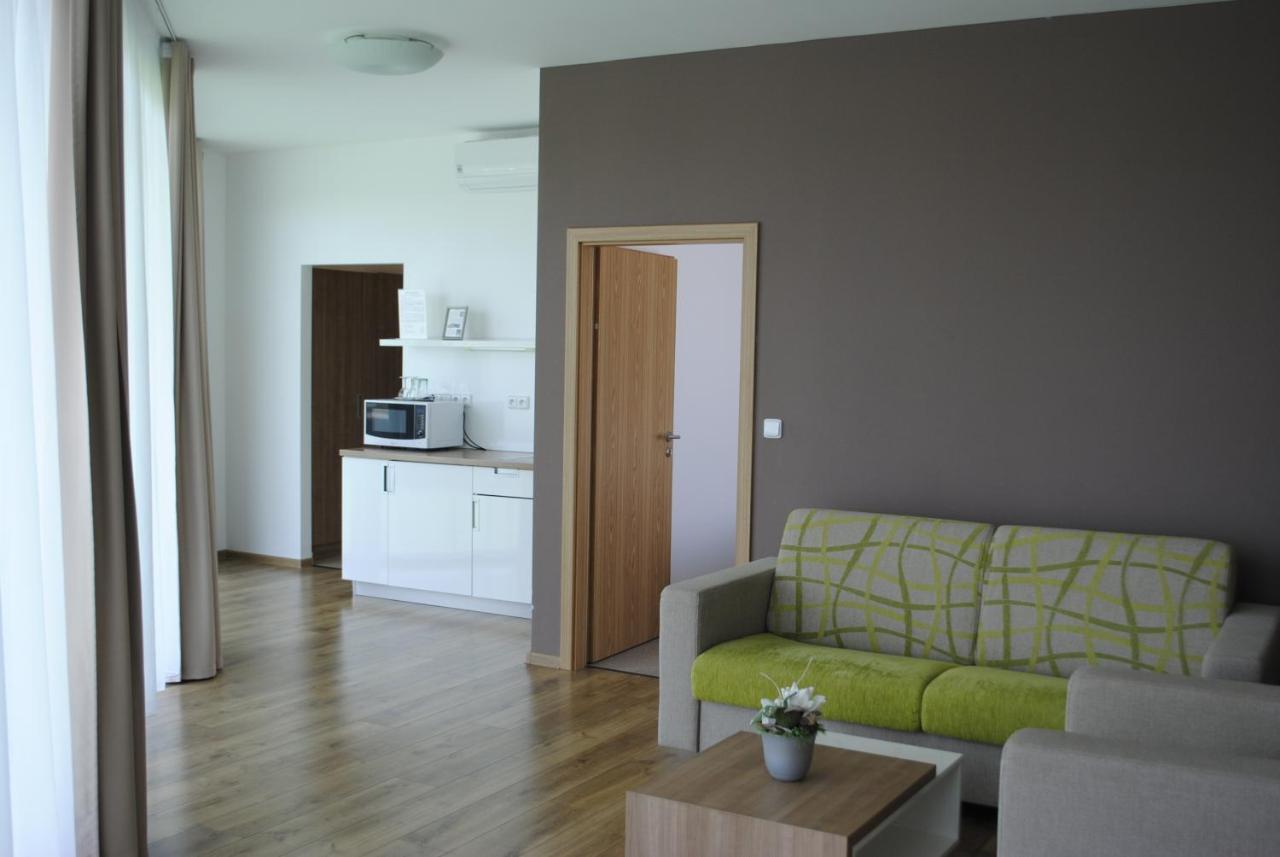 Hotel Golf Jezera Ostrožská Nová Ves Eksteriør bilde