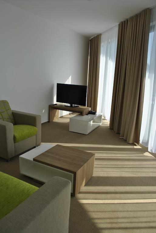 Hotel Golf Jezera Ostrožská Nová Ves Eksteriør bilde