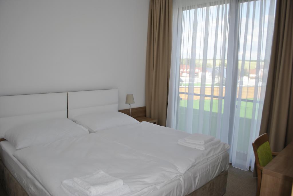 Hotel Golf Jezera Ostrožská Nová Ves Eksteriør bilde