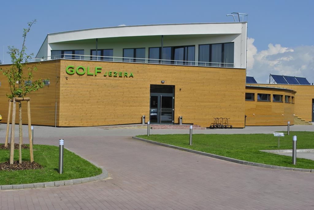 Hotel Golf Jezera Ostrožská Nová Ves Eksteriør bilde