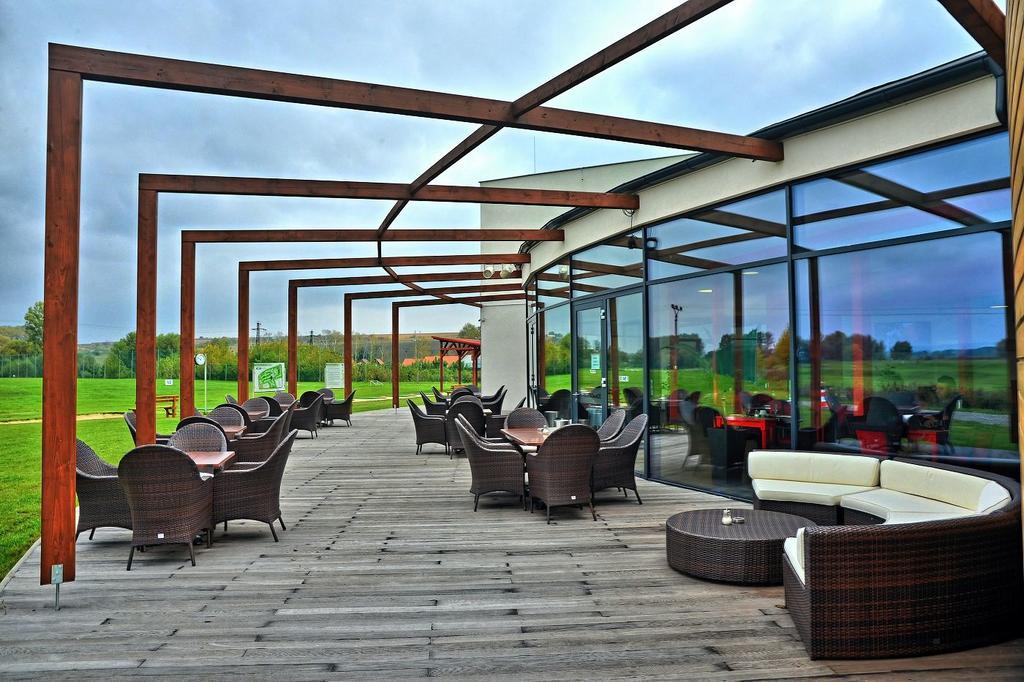 Hotel Golf Jezera Ostrožská Nová Ves Eksteriør bilde